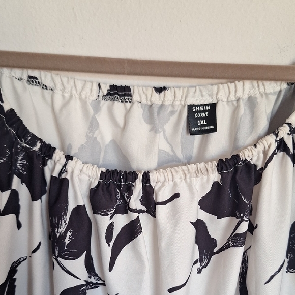 Black & White Off-Shoulder Floral Maxi Dress - Picture 11 of 13